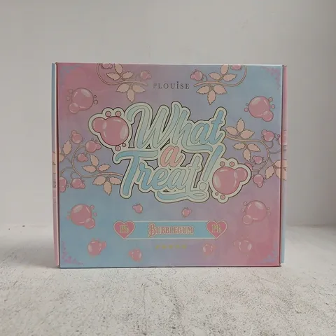P.LOUISE WHAT A TREAT BUBBLEGUM COSMETIC SET