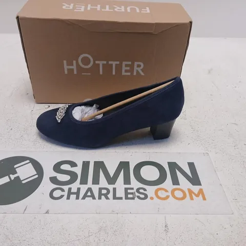 HOTTER NAVY SUEDE COURT SHOES WITH CRYSTAL EMBELLEMENT – UK 6 (EU 39)