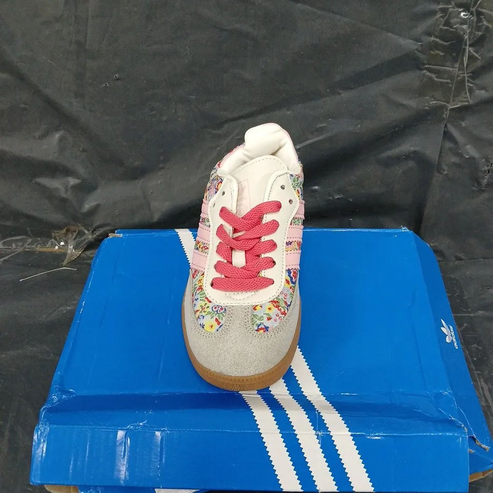 BOXED PAIR OF ADIDAS SAMBA OG FLORAL UK 12.5