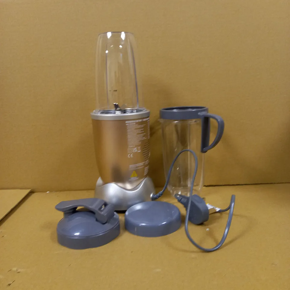 NUTRIBULLET 900W BLENDER CHAMPAGNE MULTI-FUNCTION SMOOTHIE MAKER