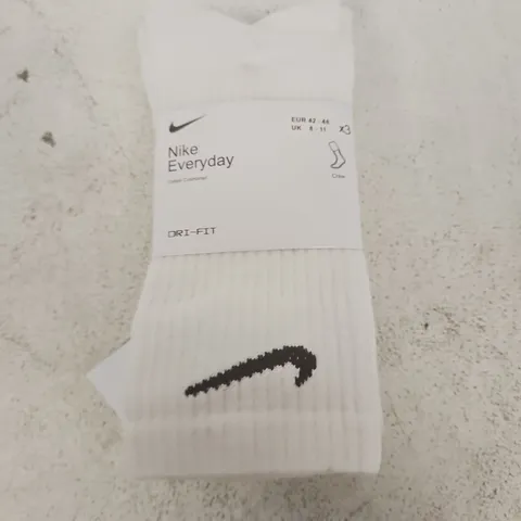 NIKE EVERYDAY CREW SOCKS – DRI-FIT, MEN'S UK 8-11 (EU 42-46)