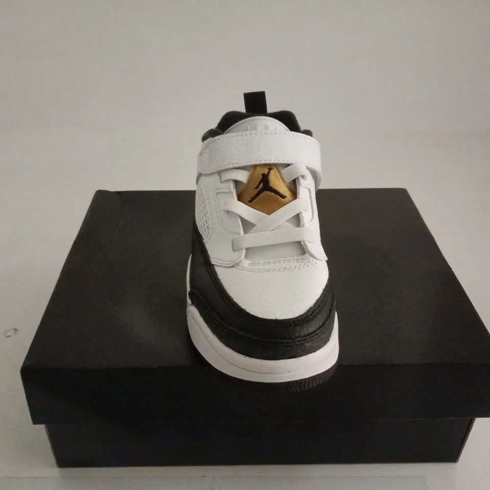 NIKE JORDAN SPIZIKI LOW WHITE/BLACKL/GOLD CHILDRENS 12.5 BOXED