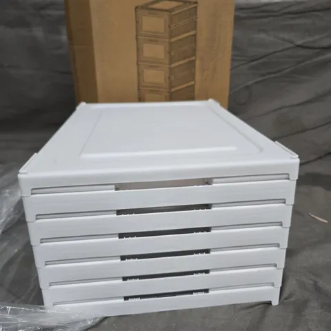 COLLAPSIBLE WHITE PLASTIC STORAGE UNIT
