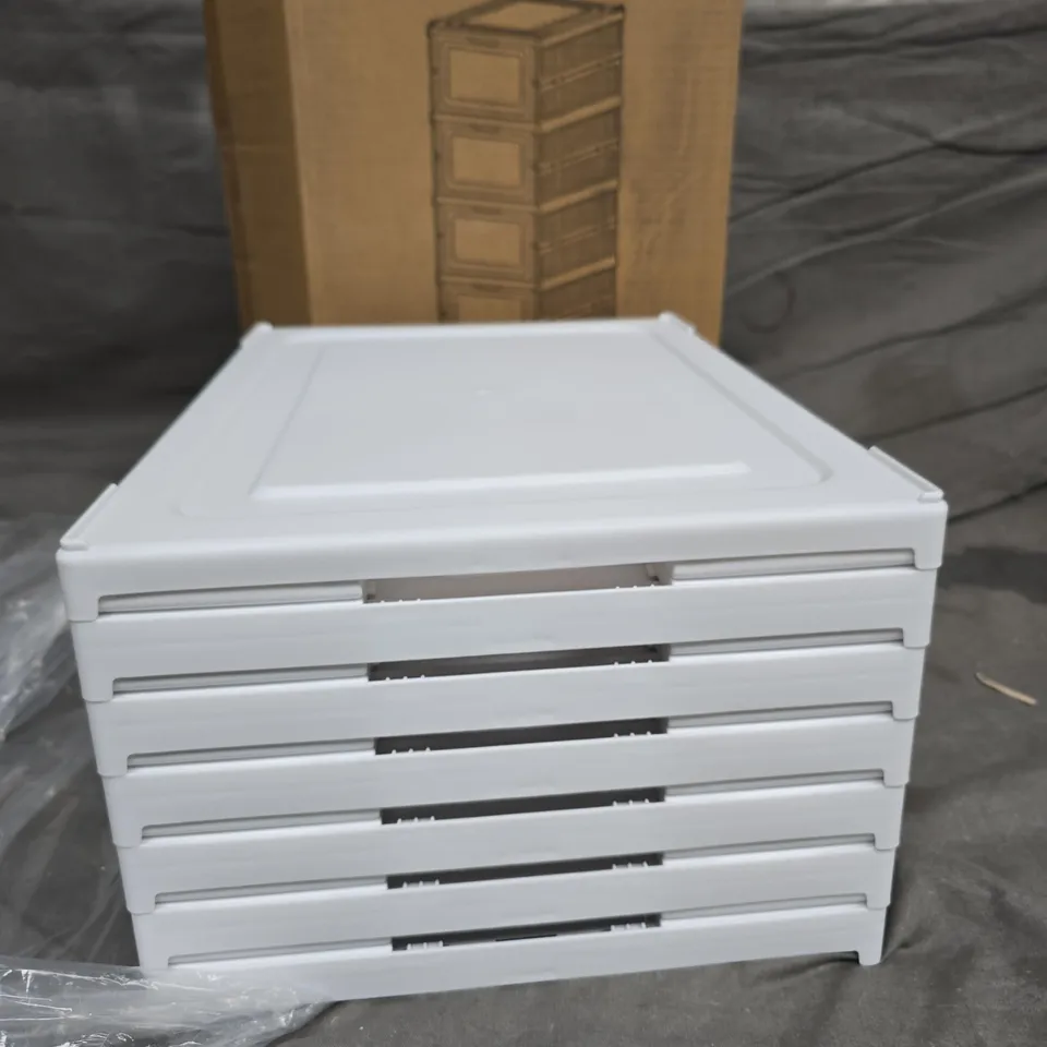 COLLAPSIBLE WHITE PLASTIC STORAGE UNIT