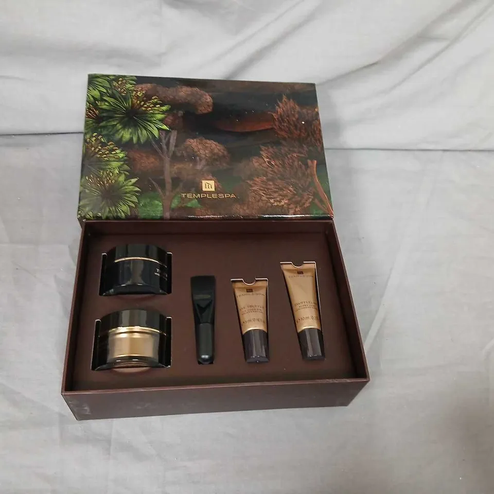 BOXED TEMPLESPA CHAMPAGNE AND TRUFFLES THE CREME DE LA CREME SKIN COLLECTION