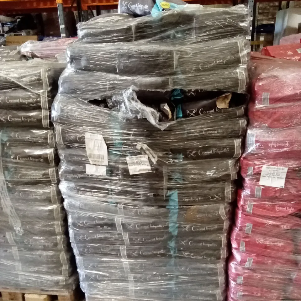 PALLET TO CONTAIN A LARGE QUANTITY OF COCONUT BRIQUETTES 