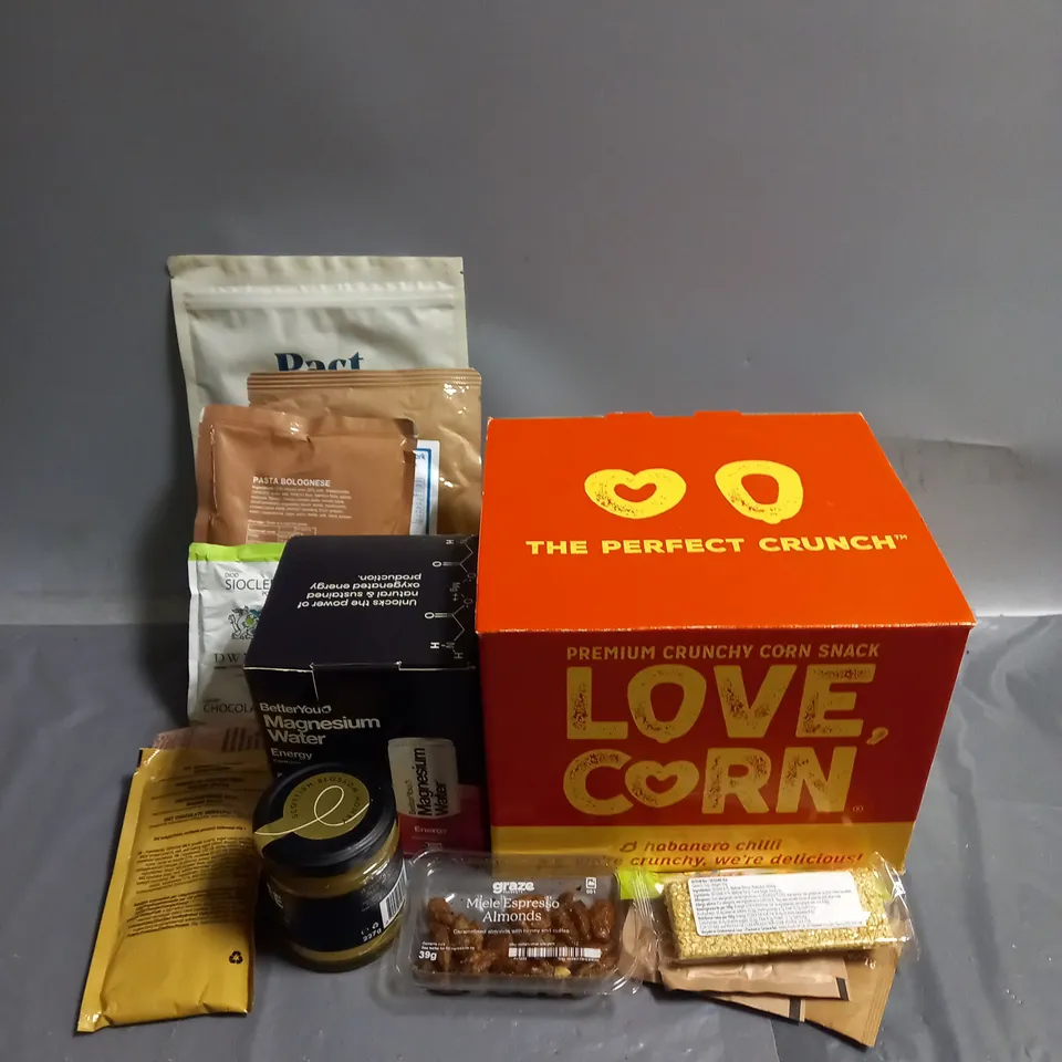 APPROXIMATELY 10 ASSORTED FOOD/DRINK PRODUCTS TO INCLUDE - LOVE CORN HABENERO CHILLI - THE SCOTTISH BEE BLOSSOM HONEY - BETTERYOU MAGNESIUM WATER - ETC