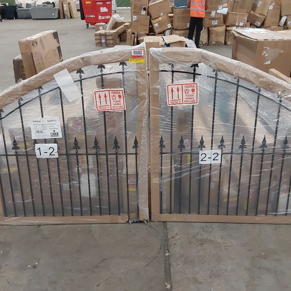 WRAPPED PINKLEY SPEAR TOP ARCHED METAL DRIVEWAY GATE (2 PIECES)