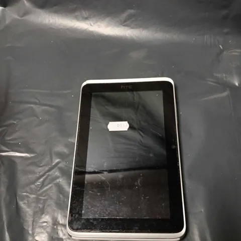 HTC TABLET  – SILVER BACK WITH WHITE CAMERA MODULE 