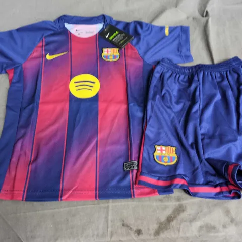 NIKE FCB KIDS FOOTBALL KIT - 24