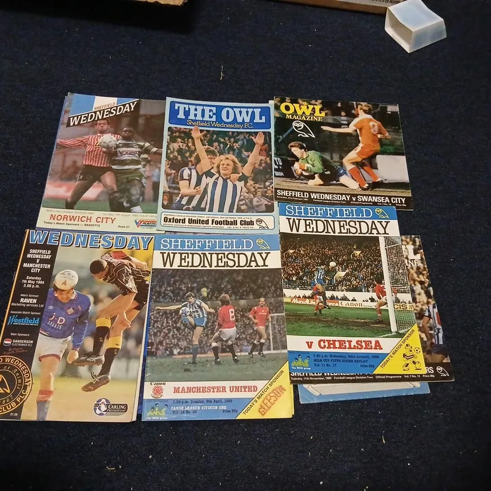 APPROXIMATELY 21 ASSORTED SHEFFIELD WEDNESDAY MATCH DAY PROGRAMMES FROM THE 1970'S-1990'S