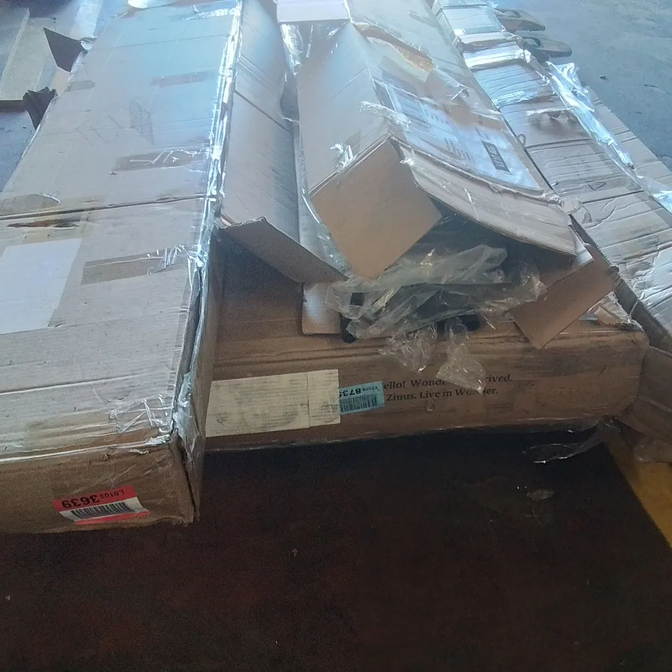 PALLET CONTAINING VARIOUS ASSORTED BED PARTS AND ACCESSORIES 