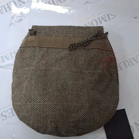 WALKER SLATER STRAPPED POUCH BAG 