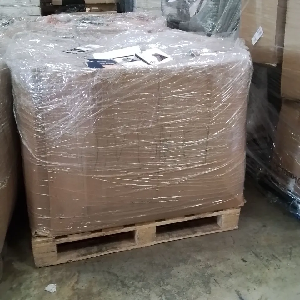 PALLET CONTAINING A LARGE QUANTITY OF PHONE CASES,SCREEN PROTECTORS 