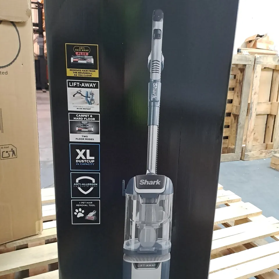 SHARK ANTI HAIR WRAP UPRIGHT VACUUM CLEANER NZ780UKT