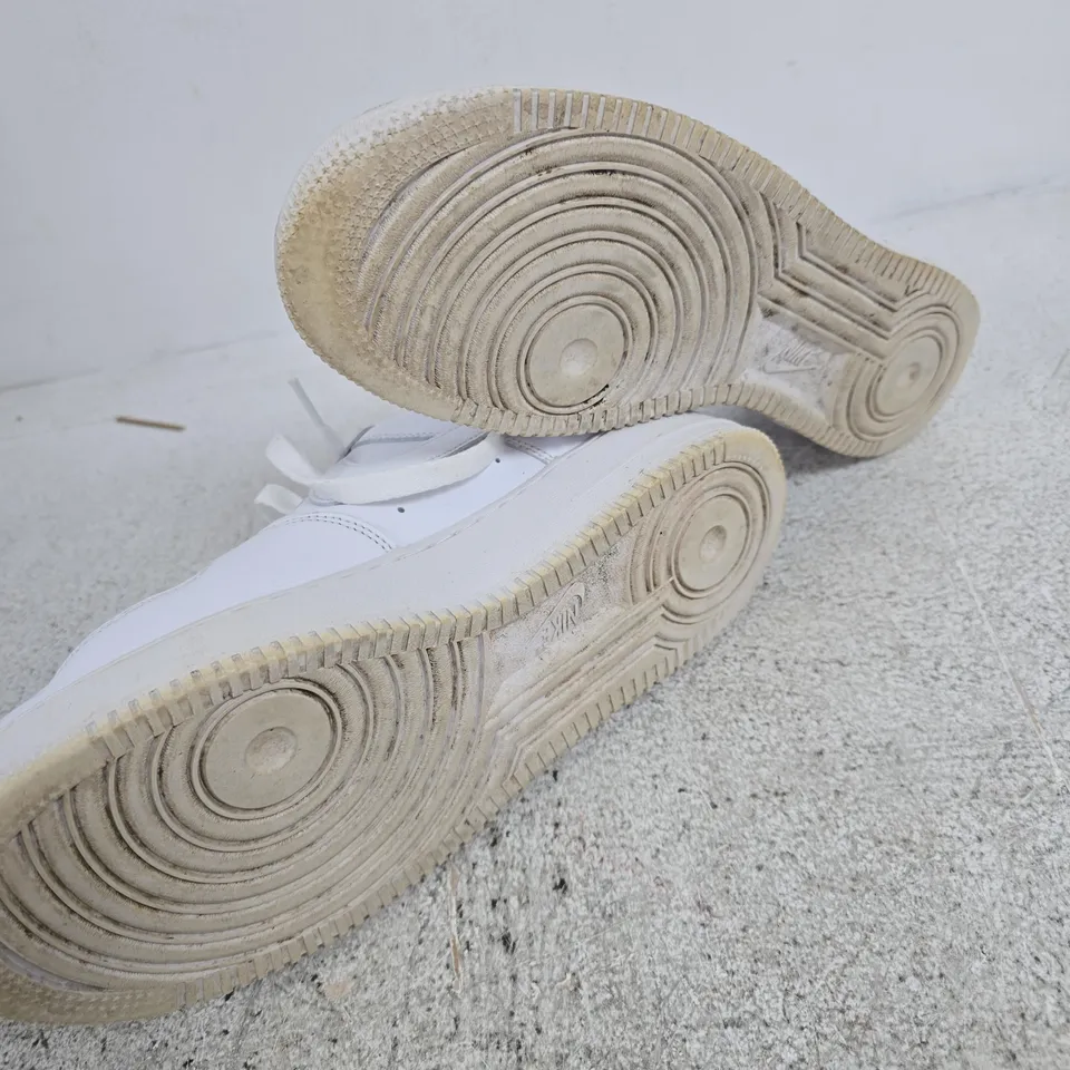 Nike Air Force 1 TRAINERS, WHITE - SIZE UK 8.5