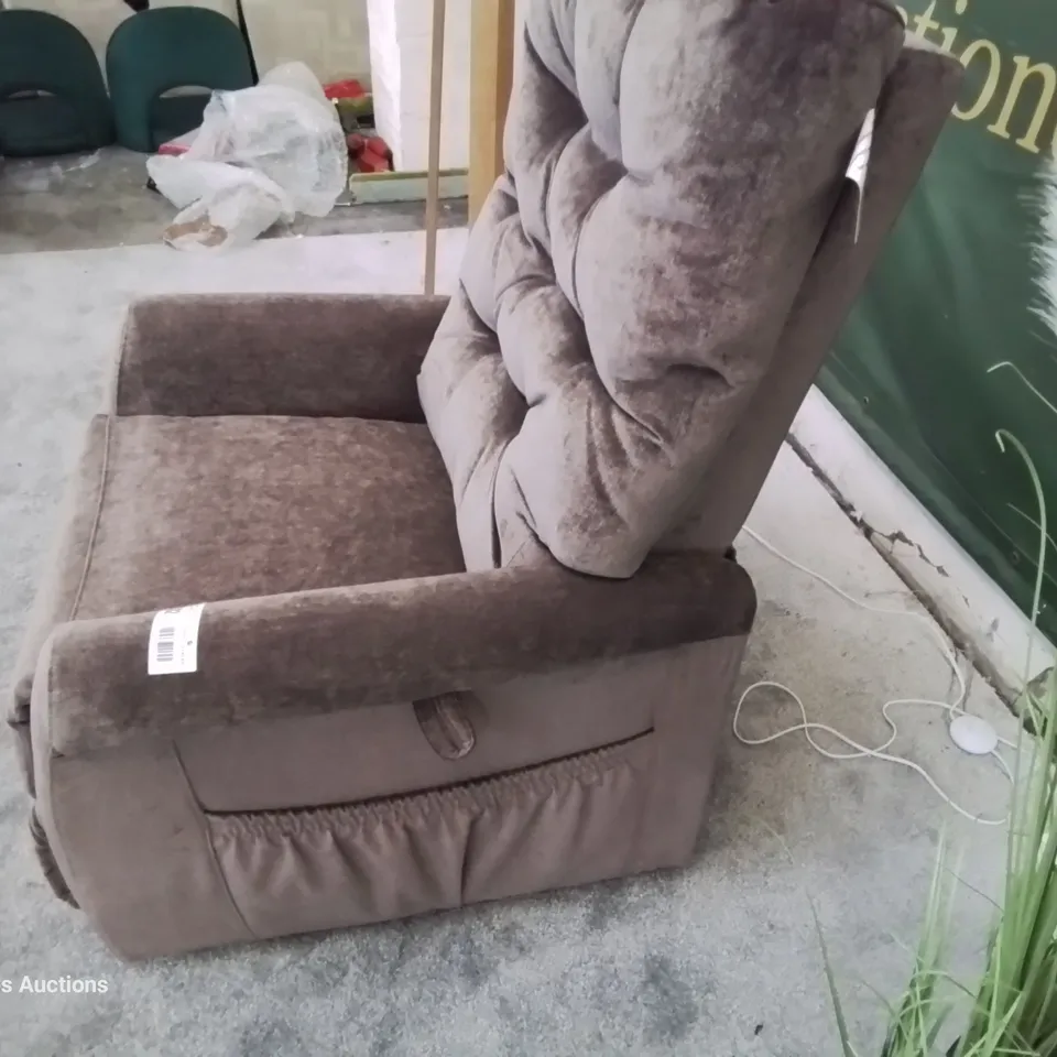 BRAND NEW JOYNSON HOLLAND LIFT & RISE CHAIR - VISCOSITY MINK FABRIC