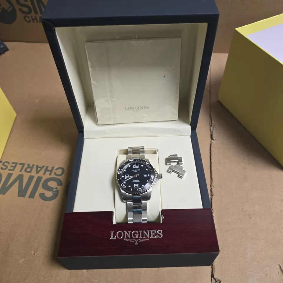 LONGINES AUTOMATIC DIVER WATCH, STAINLESS STEEL BRACELET, BLACK DIAL, DATE – BOXED