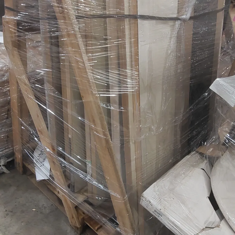 PALLET CONTAINING APPROXIMATELY 12x BRAND NEW MIXED SIZE HOUSE FIRE DOORS & WORKTOP