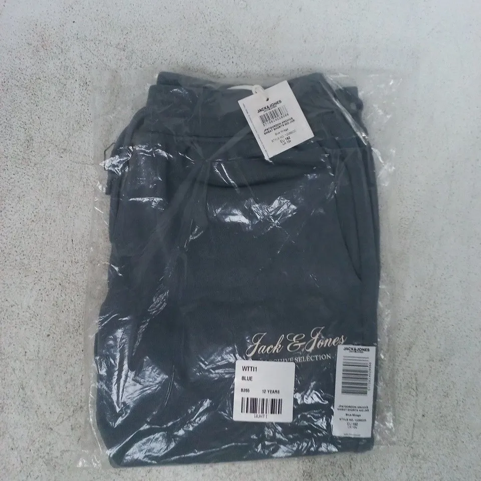 BAGGED JACK & JONES JUNIOR SWEAT SHORTS IN BLUE MIRAGE SIZE 12 YEARS
