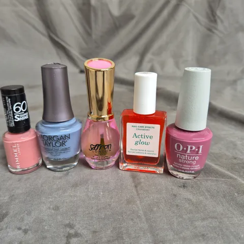 APPROXIMATELY 20 BOTTLES OF NAIL VARNISH TO INCLUDE MORGAN TAYLOR, MANICURIST AND RIMMEL