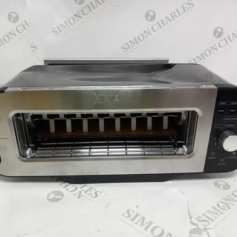 BOXED NINJA 2 IN 1 TOASTER & GRILL ST100UK