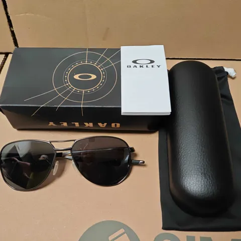OAKLEY PRIZM CONTRAIL GLASSES IN CARRY CASE