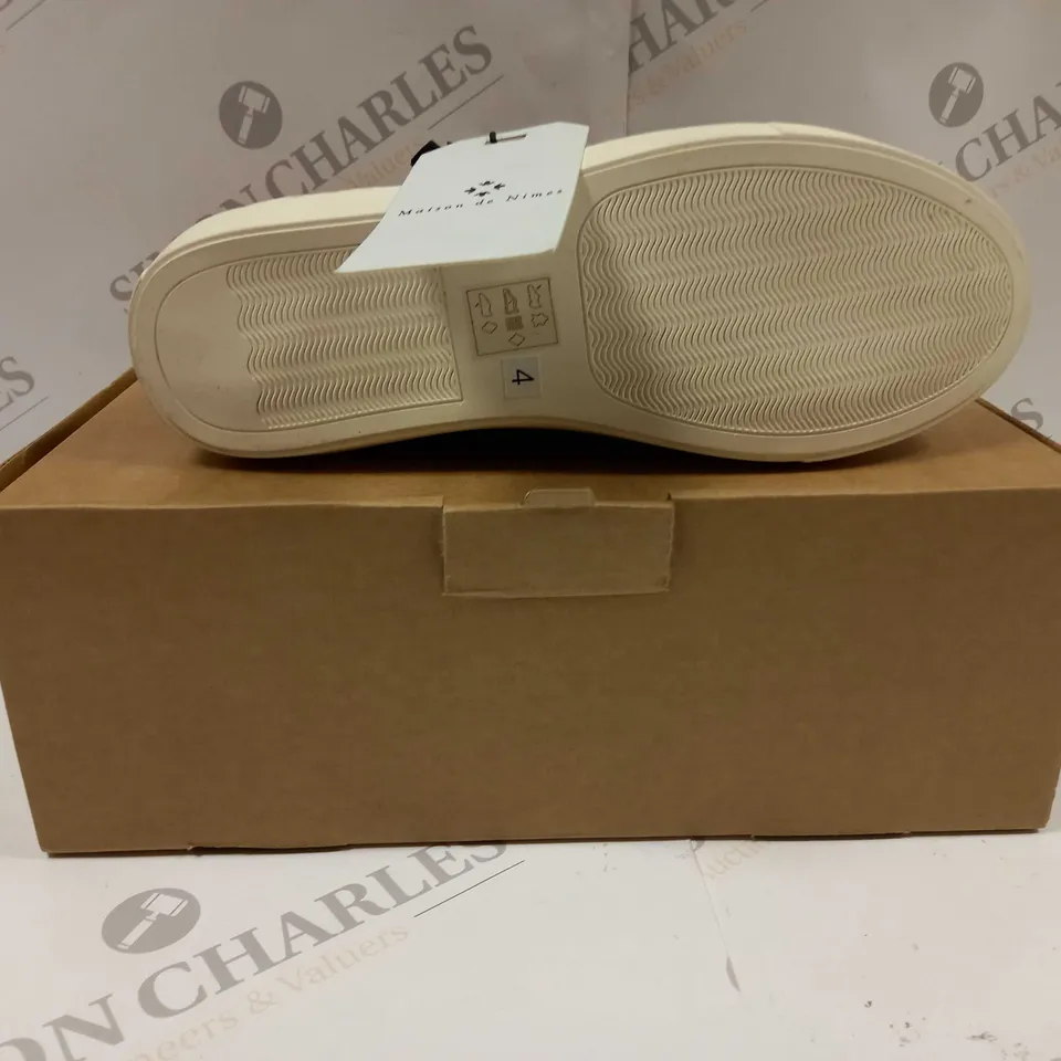 BOXED PAIR OF MAISON DE NIMES LEATHER ZIP SIDE TRAINERS IN BLACK - SIZE 4