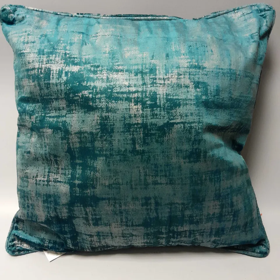 FOILED VELVET CUSHION IN GREEN/GOLD