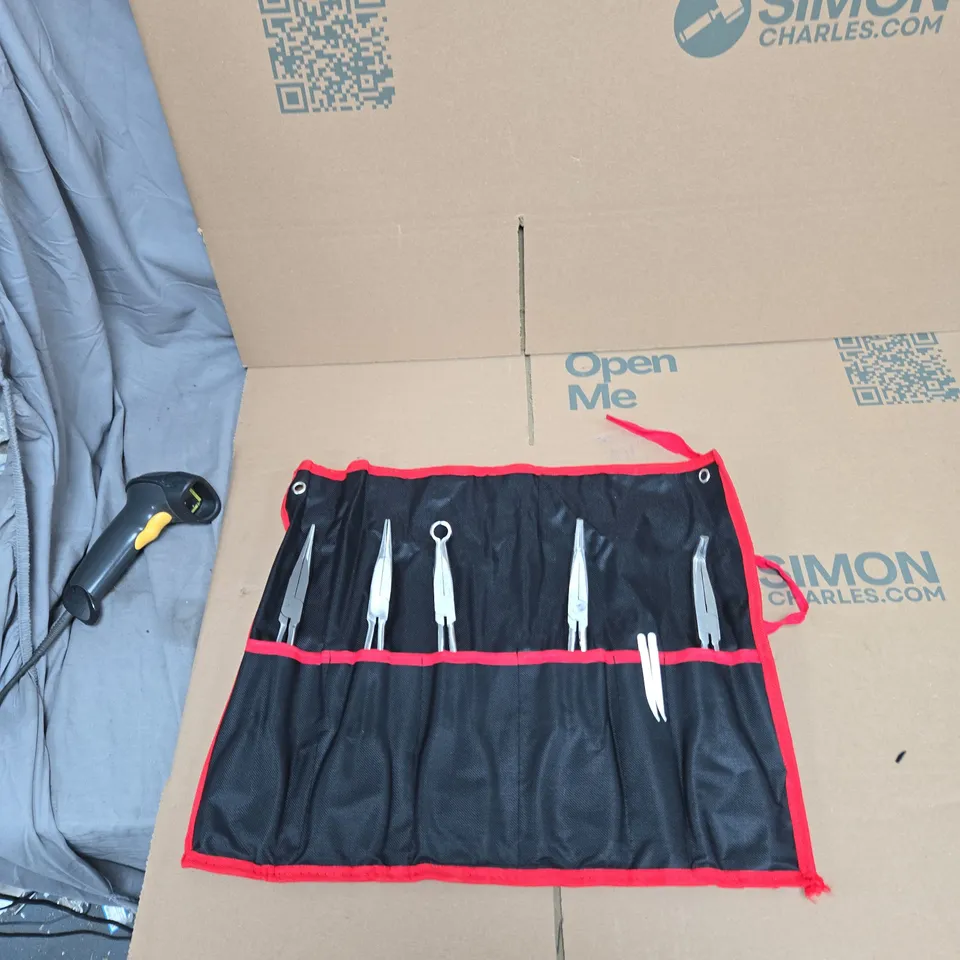 JEWELLERY MAKING PLIERS SET IN FABRIC ROLL