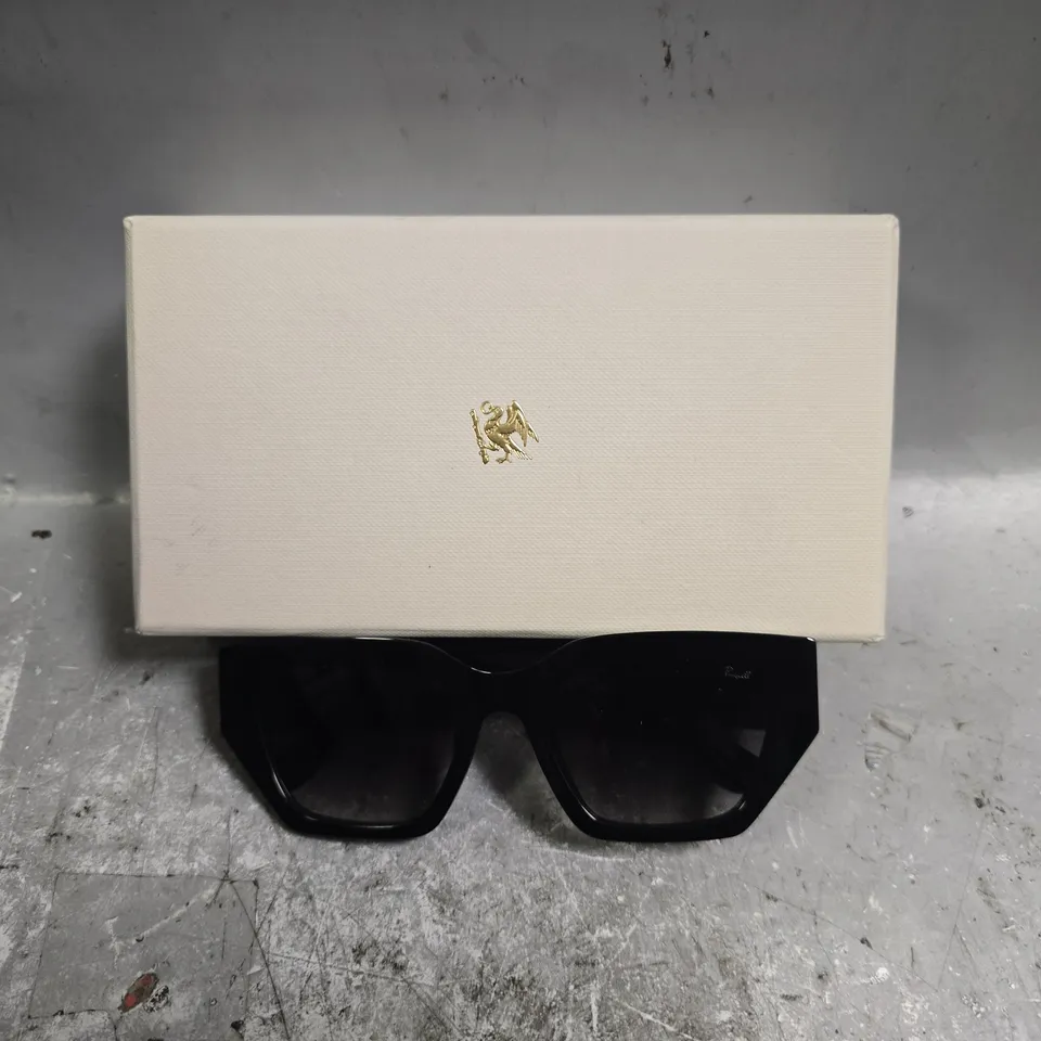PRAGNELL SUNGLASSES IN BLACK 