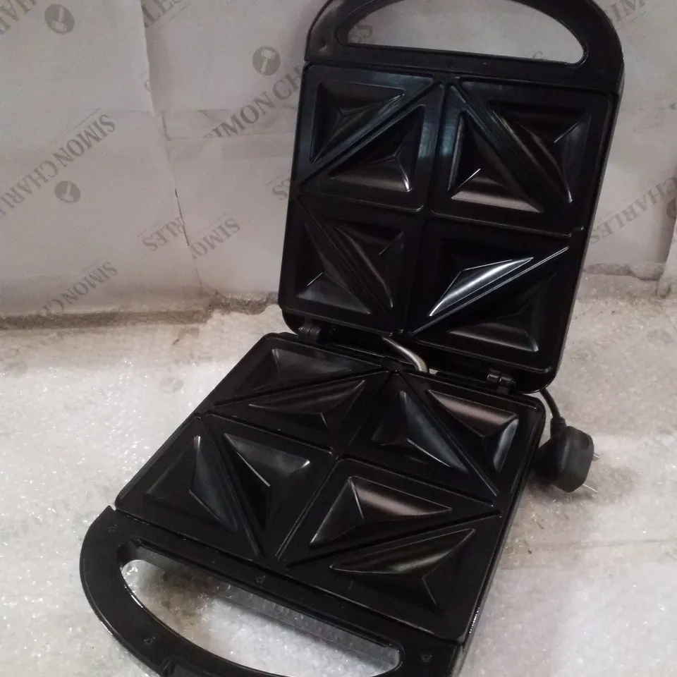 BOXED RUSSELL HOBBS 4 PORTION DEEP FIT SNACK MAKER