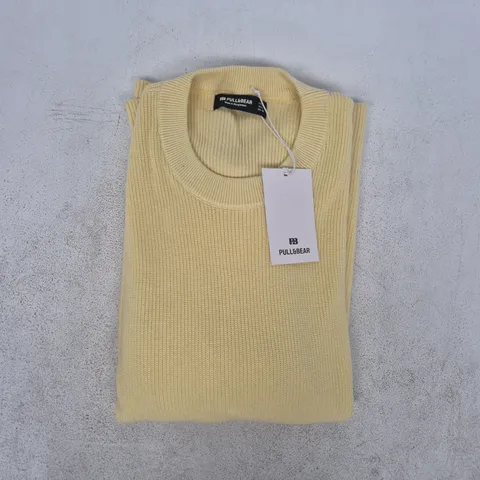 PULL & BEAR LONG SLEEVE JUMPER IN YELLOW SIZE LARGE