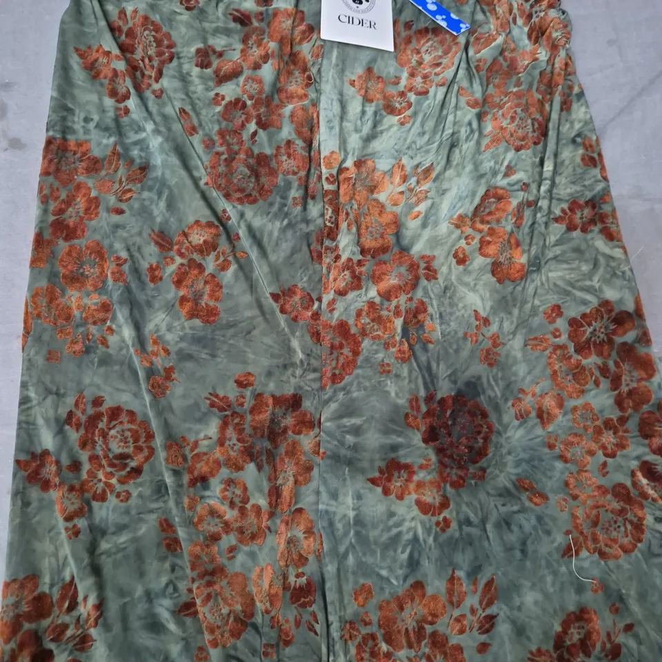 CIDER SKIRT IN RUSTIC GREEN W. BROWN FLORAL DESIGN SIZE XL