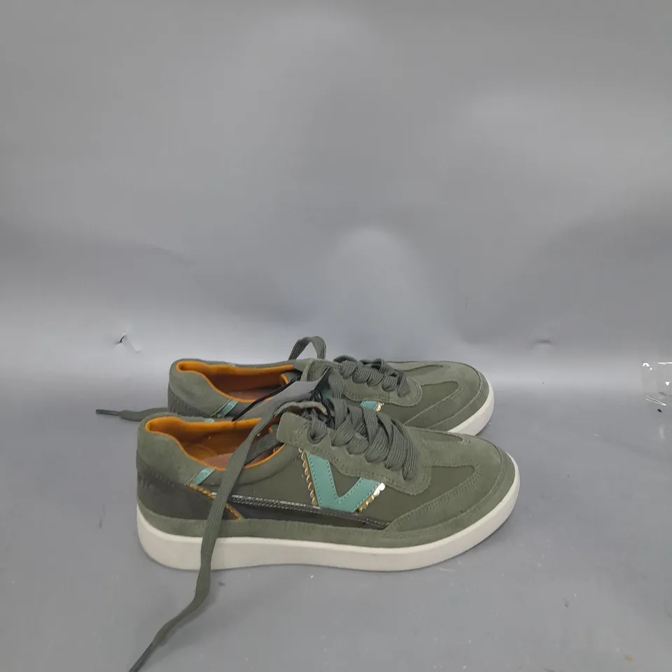 VIONIC MYLIE TRAINERS KHAKI - SIZE 4.5