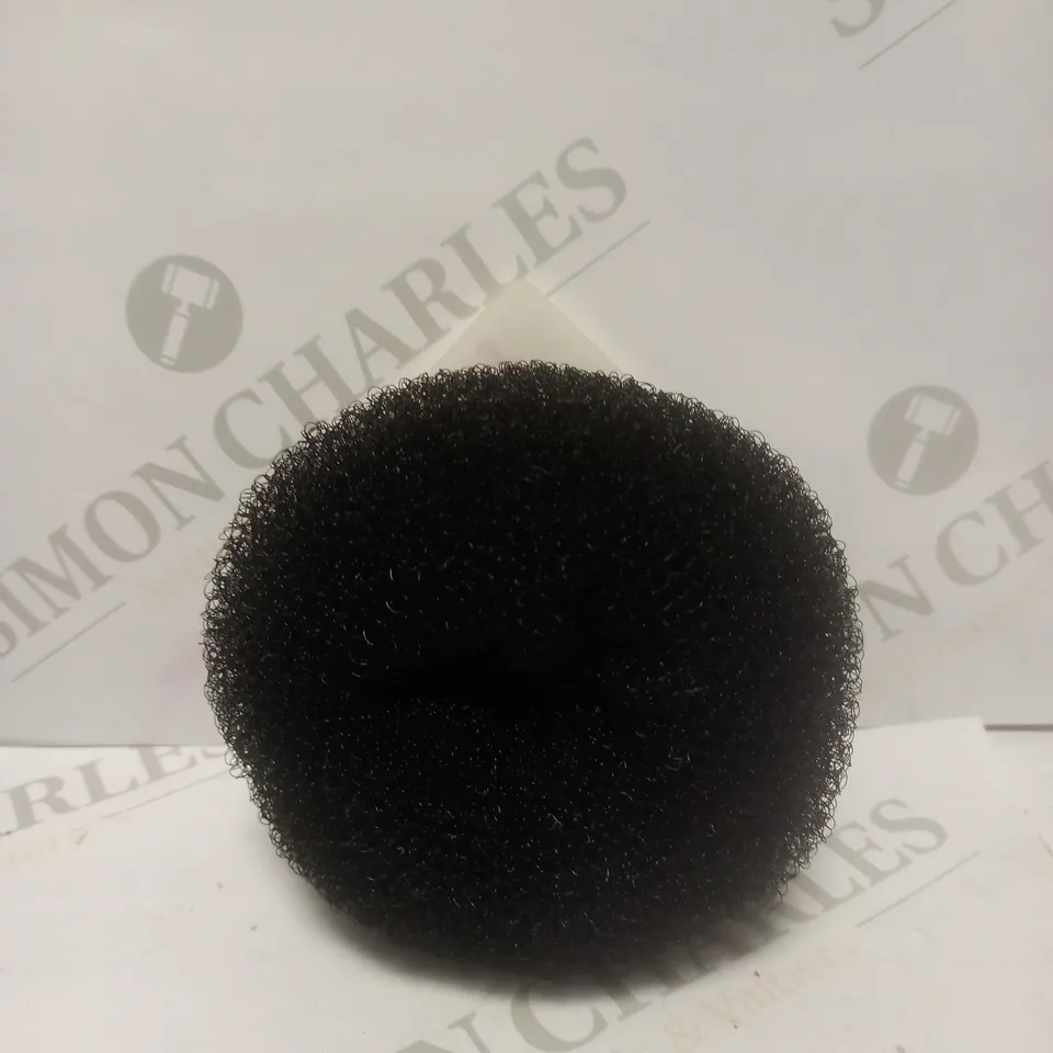LOT TO CONTAIN APPROX. 14 X SIBEL 10CM BUN ROLLERS 