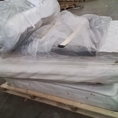 PALLET CONTAINING VARIOUS ASSORTED SIZED MATTRESSES