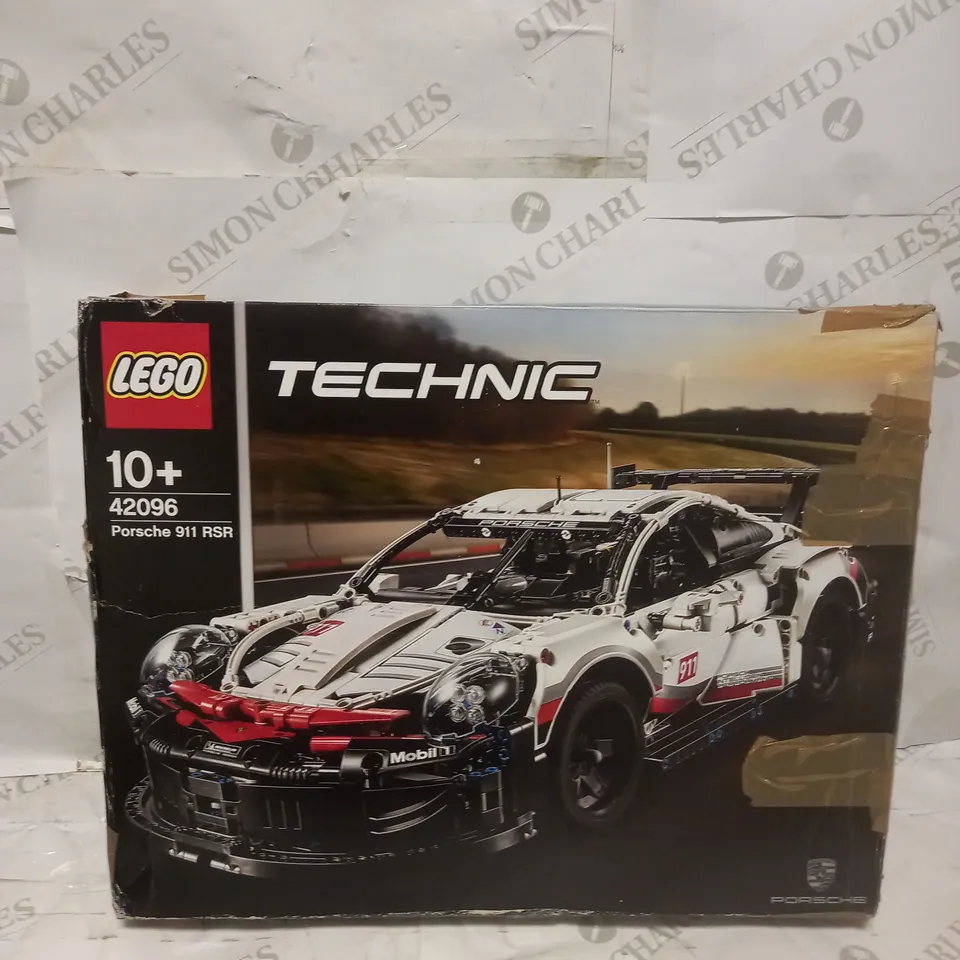 LEGO TECHNIC PORSCHE 911 RSR - SET 42096 RRP £139.99