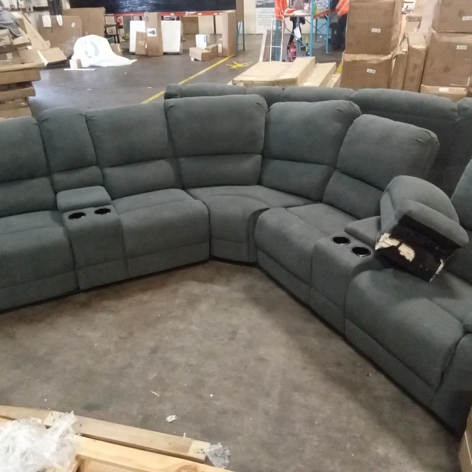 QUALITY DESIGNER MANUAL RECLINING FABRIC CORNER SOFA WITH CUPHOLDERS