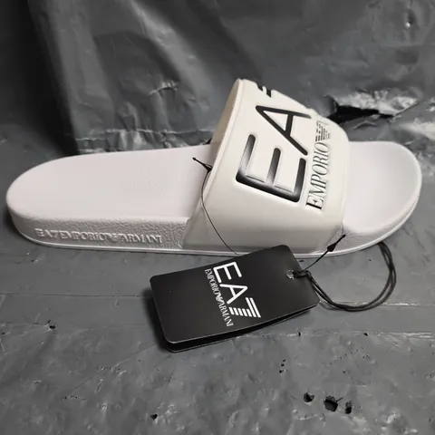 EMPORIO ARMANI EA7 SLIPPERS IN WHITE - SIZE 43