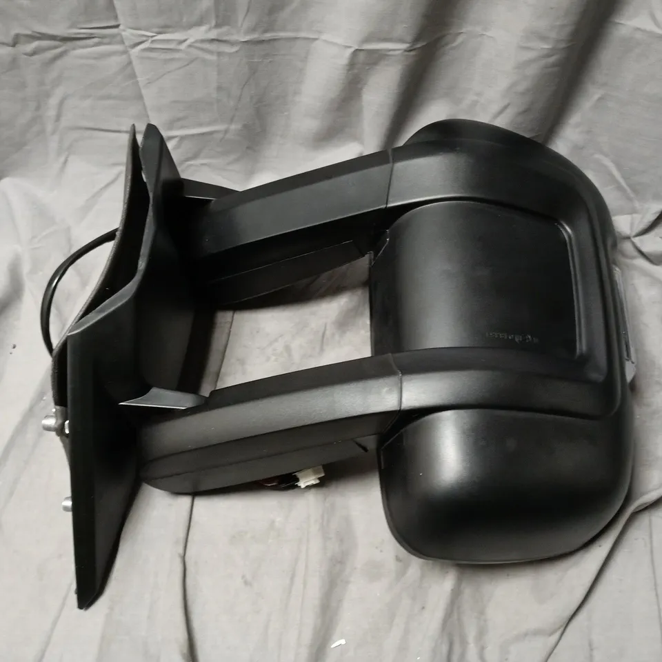 WING MIRROR ASSEMBLY – BLACK PLASTIC, ELECTRIC, WIRING CONNECTOR INCLUDED (VEHICLE PART)