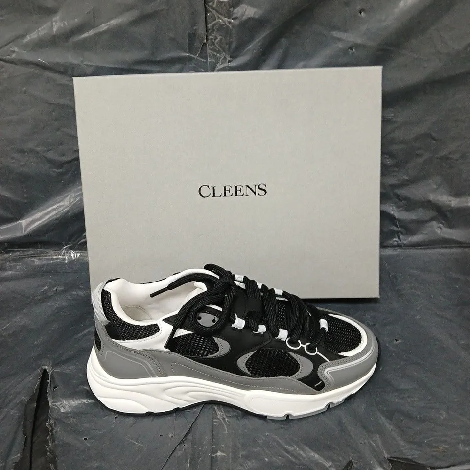 BOXED PAIR OF CLEENS PULSE RUNNER CARBON UK 8 