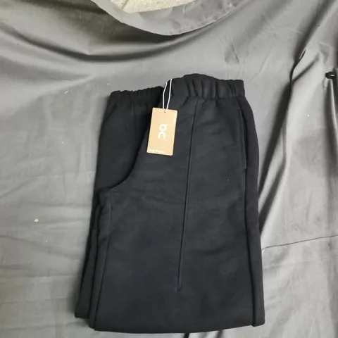 ON CLUB PANTS - BLACK, SIZE S (WOMEN)