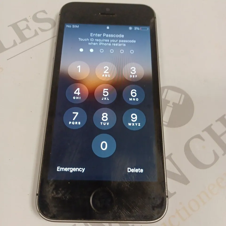 UNBOXED APPLE IPHONE SE MOBILE PHONE - A1723