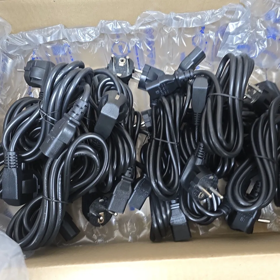 APPROXIMATELY 12 EU KETTLE LEADS IN BLACK