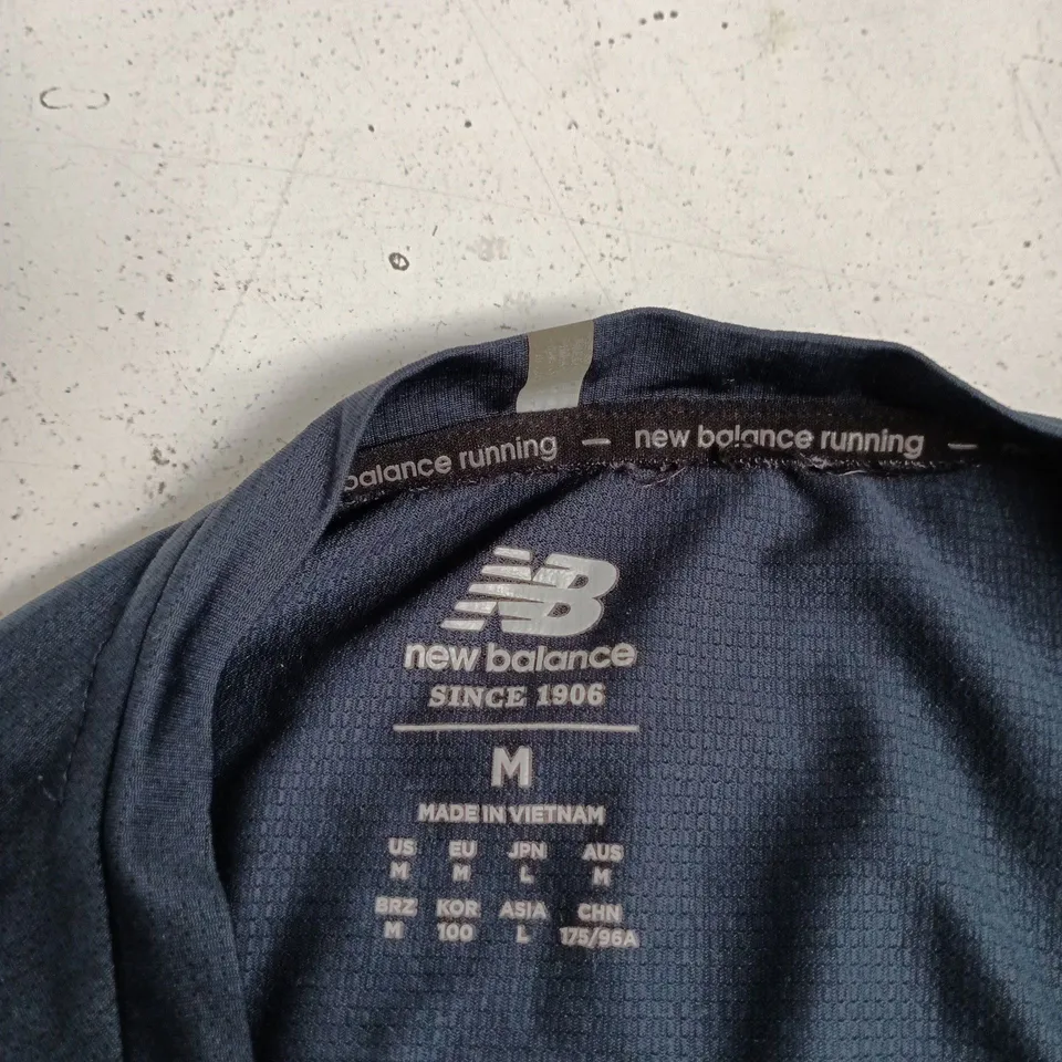 NEW BALANCE RUNNING LONG-SLEEVE TOP – NAVY – SIZE M (MEN'S) 