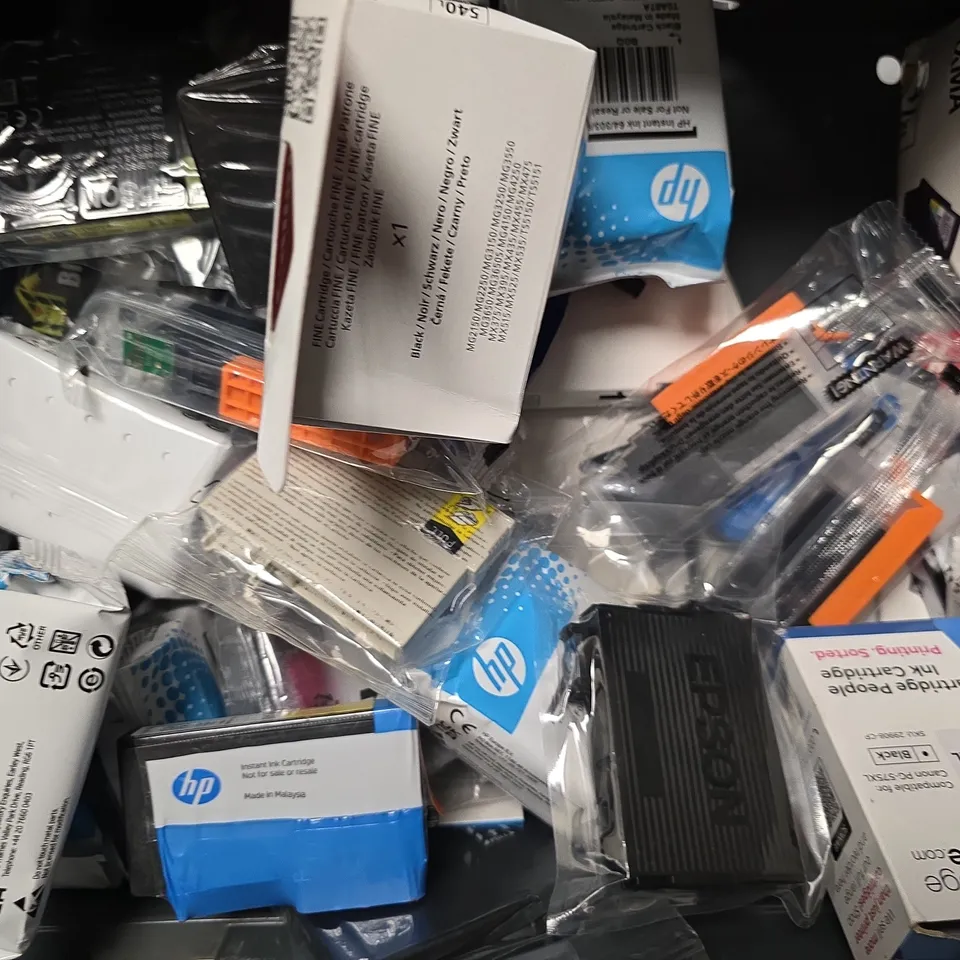 APPROXIMATELY 15 ASSORTED PRINTER INKS & CARTGRIDGES TO INCLUDE - HP PAGE WIDE , HP 304 , CANON PIXMA 545 BLACK ETC