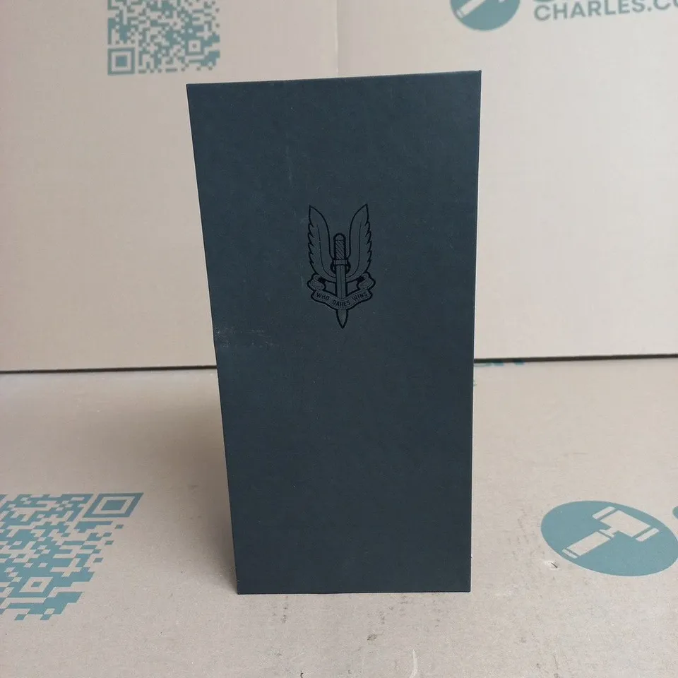 SET OF 2 "WHO DARES WINS" DRINKING GLASSES IN BOX