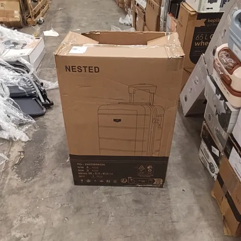 BOXED SUITCASE PINK