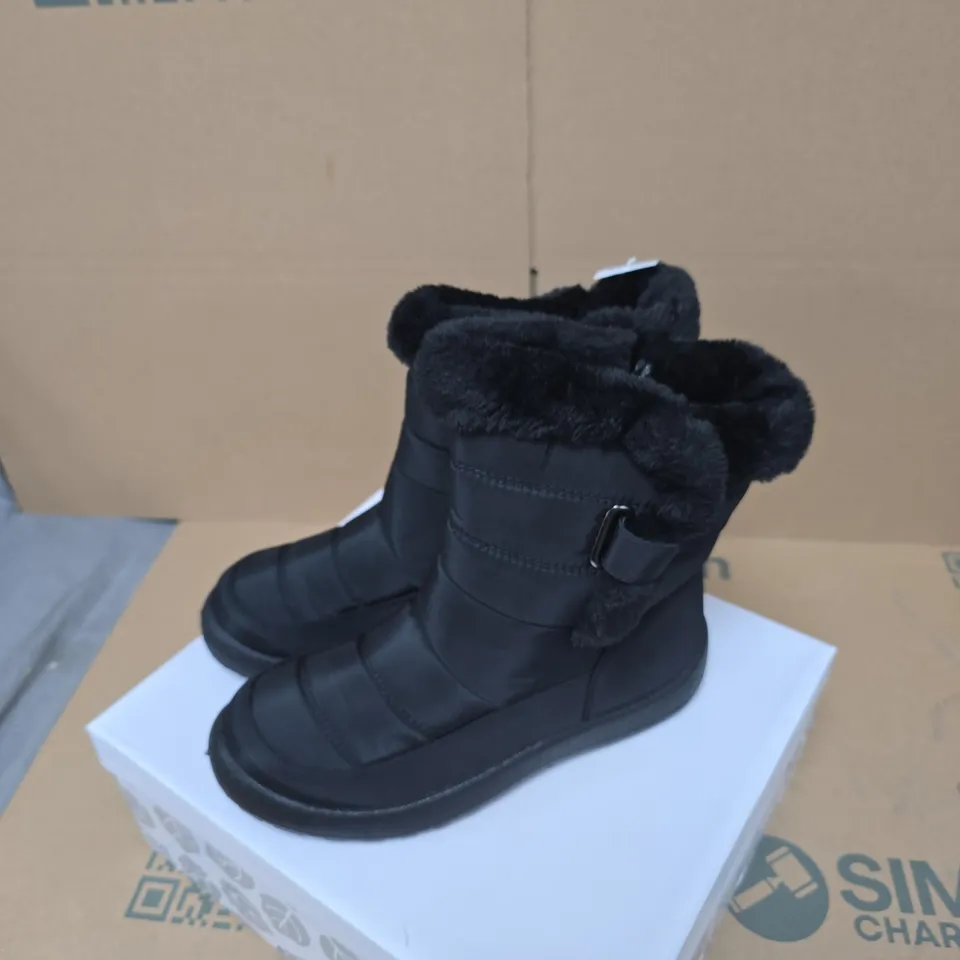 SHOE TREE KIDS' WINTER BOOTS – BLACK, STYLE SPRUCE, UK SIZE 5